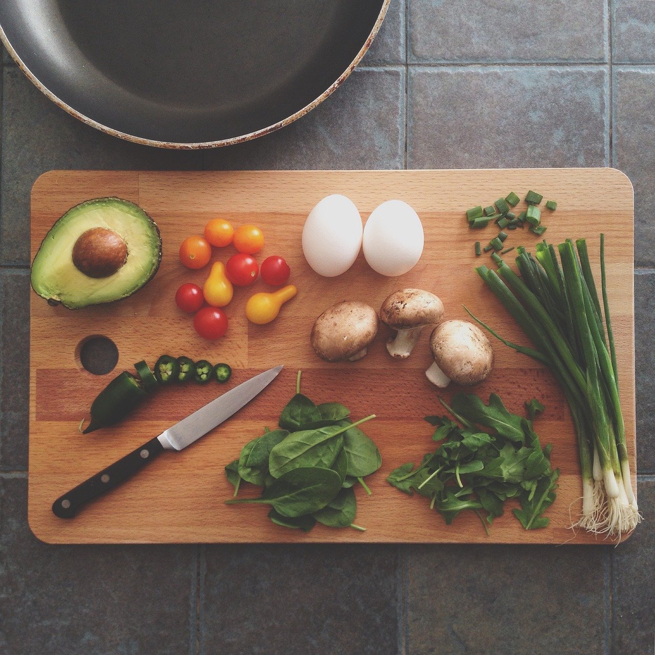 avocado, chopping board, ingredients-1838785.jpg